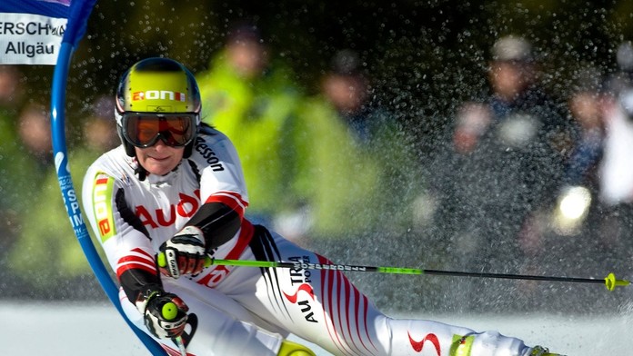 V Jasnej sa zranila aj bývalá rakúska pretekárka. Podobne ako Vlhová sa nevyhne operácii