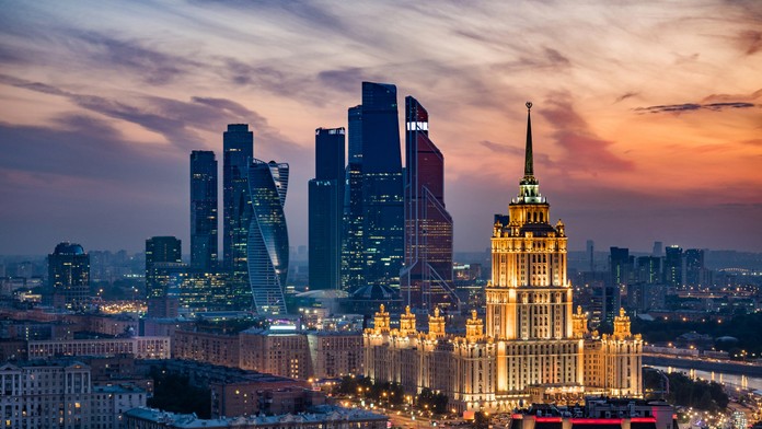 Zisky ruských spoločností v januári výrazne klesli, nezamestnanosť sa drží na rekordne nízkej úrovni