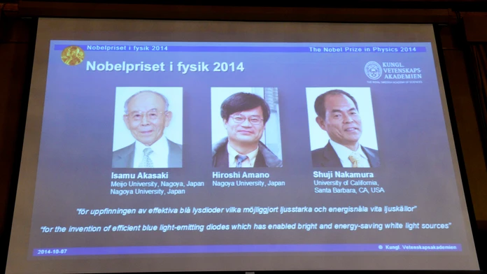 Japonskí vedci Isamu Akasaki, Hiroši Amano a Šuji Nakamura sa stali v Štokholme laureátmi Nobelovej ceny za fyziku.