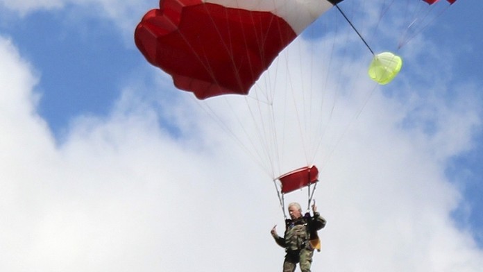 Parašutista - ilustračné foto.