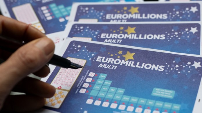 V lotérii EuroMillions padol rozprávkový jackpot. Šťastlivec vyhral tretiu najvyššiu sumu v histórii krajiny