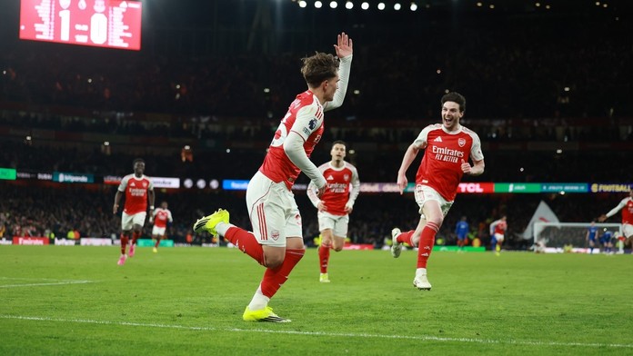 Arsenal zvýšil náskok vďaka najmladšiemu strelcovi v histórii Premier League. Dúbravka s čistým štítom