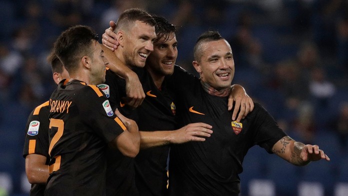 Radosť hráčov AS Rím po strelení gólu.