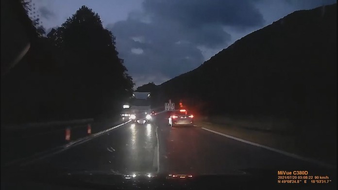 Kamióny v protismere 