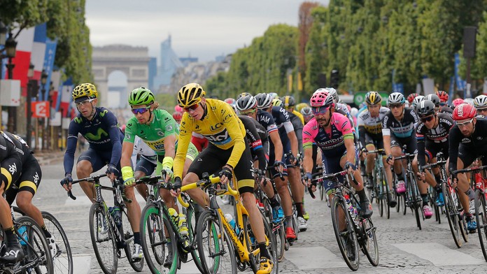 Pelotón spravil v poslednej etape Tour de France 2015 v Paríži desať okruhov.