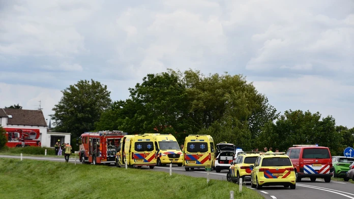 Nehoda v Holandsku, pri ktorej narazilo auto do skupiny žiakov