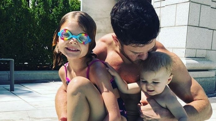 Kufor sa mení na šatník.