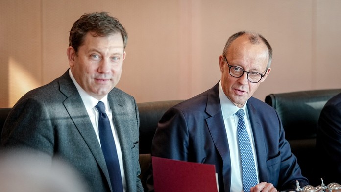 Spor o Grónsko: Nemeckí vojaci sa už z ostrova stiahli. Starmer sa chce vyhnúť obchodnej vojne s USA