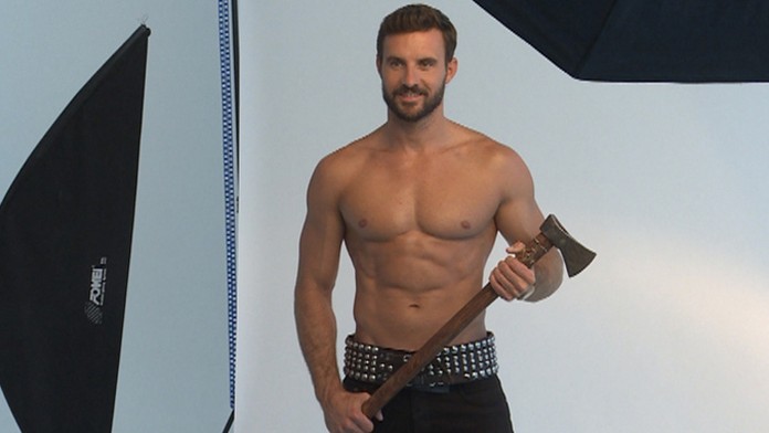 Martin Šmahel mieri na Farmu