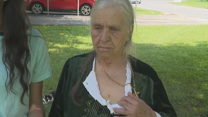 Policajti použili na babičku paralyzér