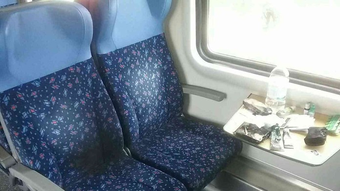 Vo vlaku explodovala externá nabíjačka.