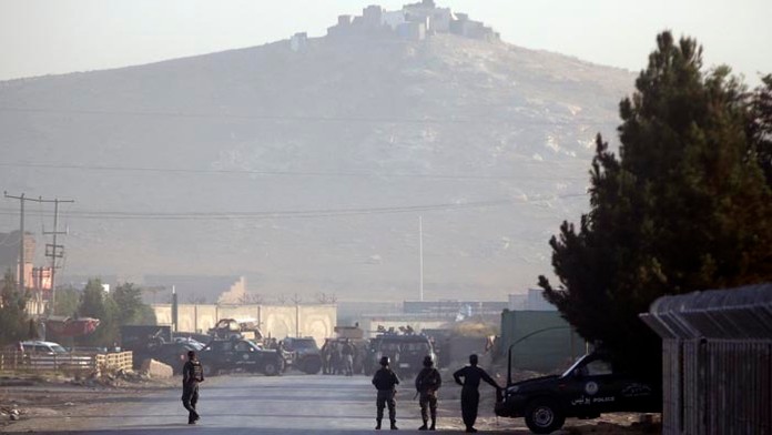 Kábulom otriasol výbuch.