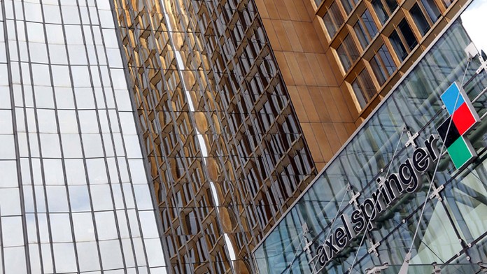 Nemecké vydavateľstvo Alex Springer odvolalo šéfredaktora svojho bulvárneho denníka Bild Juliana Reichelta.