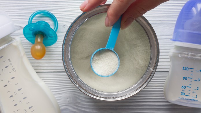 ÚVZ upozorňuje na nevyhovujúcu počiatočnú dojčenskú mliečnu výživu. Môže spôsobiť závažné ochorenie