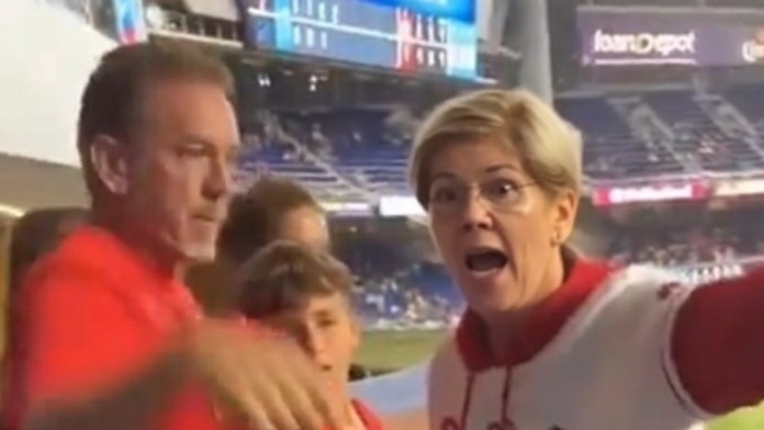 Fanúšička Philadelphie ukradla loptičku dieťaťu