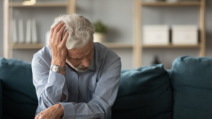 Muž daroval charite sedaciu súpravu. Ukryl v nej poriadny balík peňazí, prišiel však na to neskoro