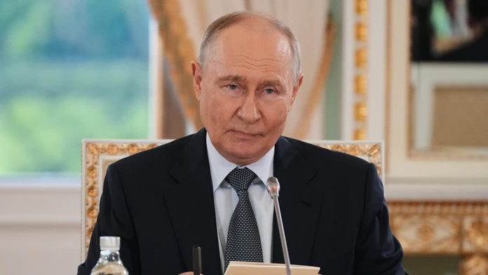 Putin zavádza ďalšie praktiky komunistov: Bude môcť konfiškovať majetok občanov v zahraničí, ktorí kritizujú Kremeľ