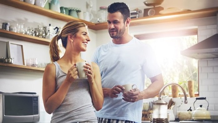 Negatívny vplyv manželstva na zdravie. Vedci odhalili, že ženatí muži priberajú viac ako slobodní