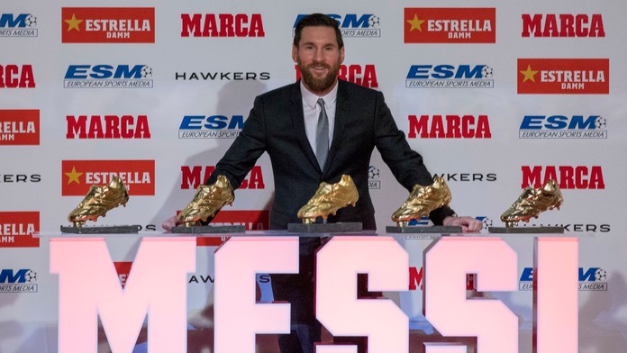 Lionel Messi s piatimi Zlatými kopačkami.