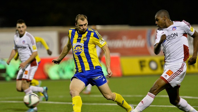 Dunajská Streda - Trenčín (archívna snímka)