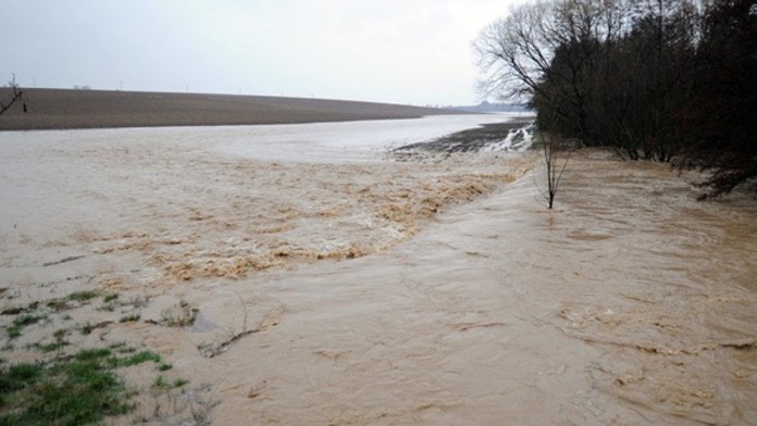 zaplavy-povodne-nova-ves-nad-zitavou-nestandard1.jpg