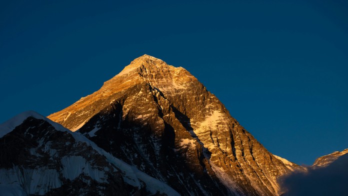 Mount Everest rastie vďaka netradičnému javu.