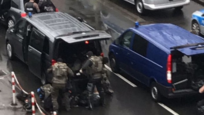 Falošný poplach na jednej zo škôl v nemeckom meste Menden.