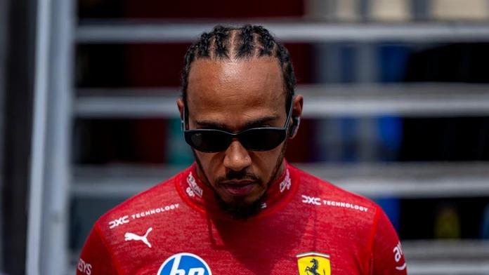 Hamilton oznámil zdrvujúcu správu: Prišiel som o najlepšieho priateľa