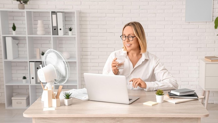 Horúčavy na pracoviskách (ilustračná snímka)