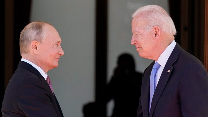 Americký prezident Joe Biden a ruský prezident Vladimir Putin.