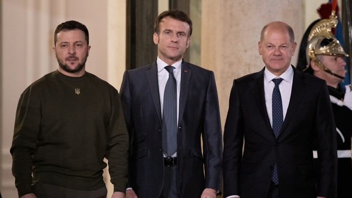 Ukrajina s Ruskom prehrá a Západ čaká rovnaká potupa ako v Afganistane, tvrdí analýza