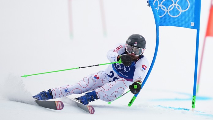V obrovskom slalome historicky triumfoval Brazílčan. Žampa v tretej desiatke