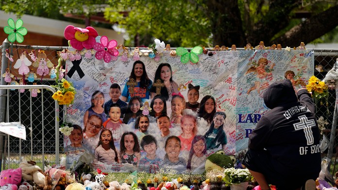 Americká snemovňa schválila zákaz útočných pušiek, Senátom to zrejme neprejde