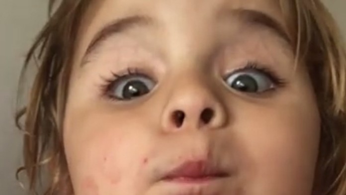 Slovenské dievčatko hitom internetu. Z jej slova tyčinky budete mať záchvaty smiechu