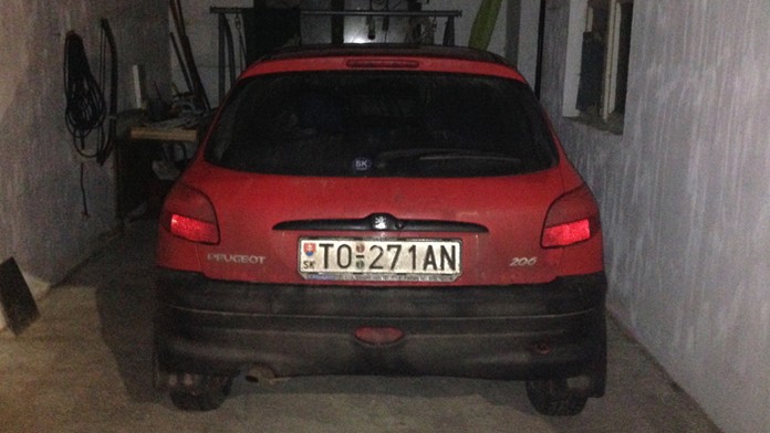 Auto, ktoré našla polícia po únose vo Veľkých Ripňanoch.