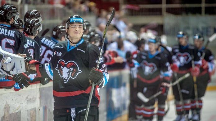 Gilbert Gabor z Banskej Bystrice oslavuje gól v dueli proti Nitre.