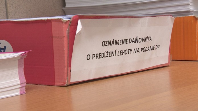 Ministerstvo financií zvažuje odloženie platenia daní. 