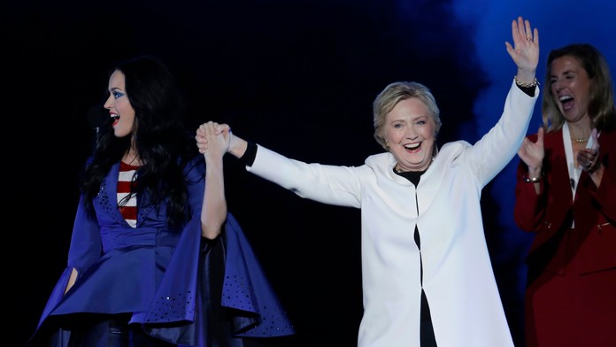 Hillary Clinton a Katy Perry.