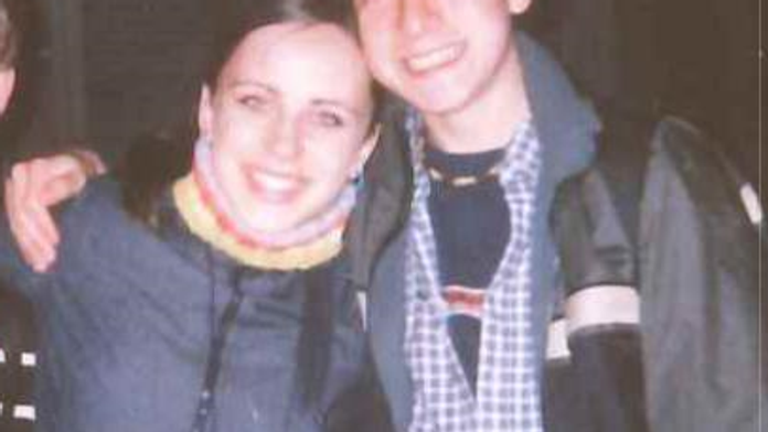 Tomáš Jurčo z Chicaga sa teší z gólu spoluhráča Davida Kampfa v zápase proti Nashvillu.