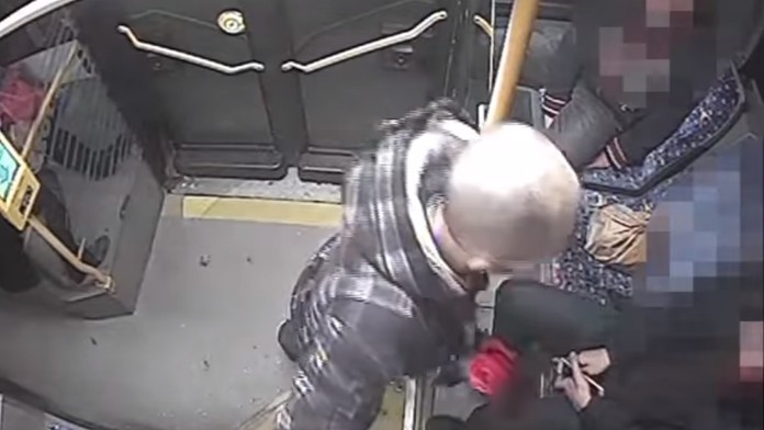 Tínedžerka Maria so synčekom 