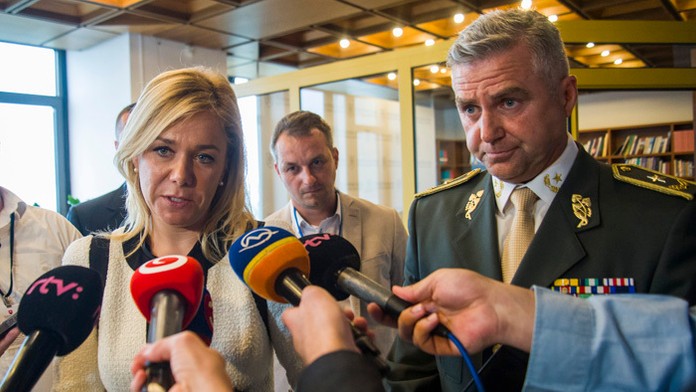 Ministerka vnútra Denisa Saková a Tibor Gašpar na archívnej snímke.