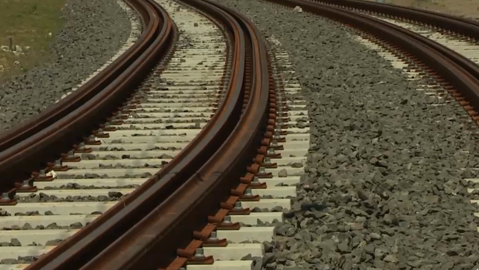 Poškodená električková trať