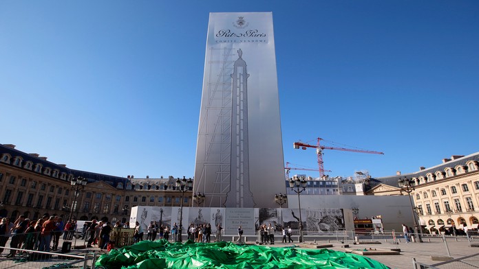 Análny kolík v Paríži.