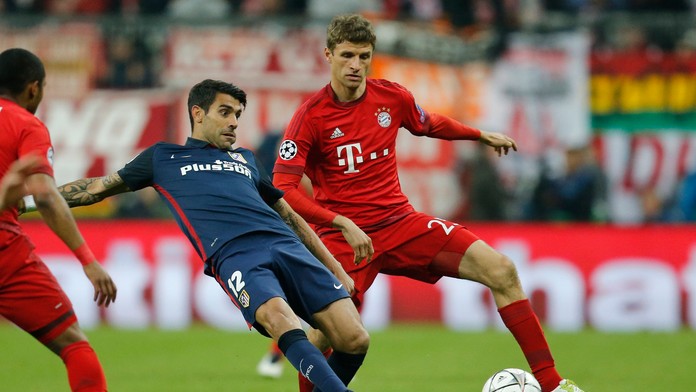 Augosto Fernando a Thomas Muller v odvetnom dueli LM.