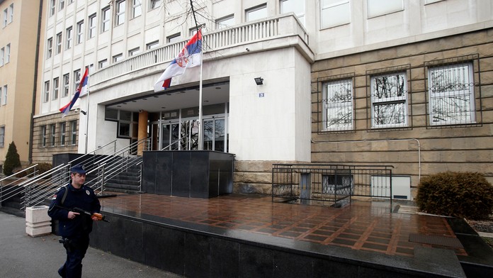 Vstup do budovy špeciálneho súdu v Belehrade.