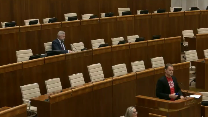 Igor Matovič príde o dva poslanecké platy. Dôvod oznámil poverený predseda parlamentu Peter Žiga