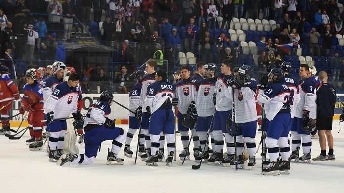 Slovenská reprezentácia do 18 rokov sa lúči s fanúšikmi v Poprade po vypadnutí vo štvrťfinále MS proti Rusku.