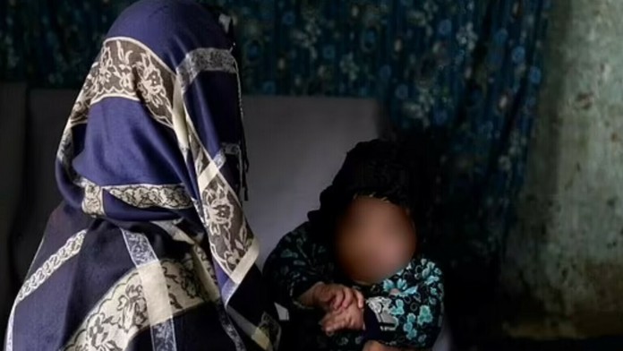 Žena z Afganistanu musela predať svoje dieťa