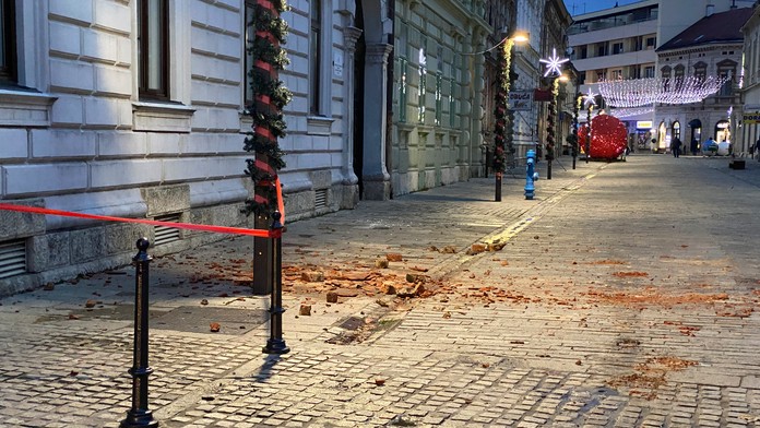 Archívny záber zo zemetrasenia v Chorvátsku.