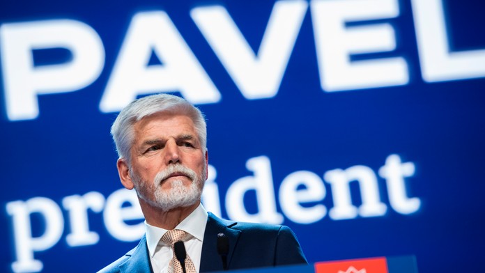 Petr Pavel už úraduje z Pražského hradu. Obával sa možných odposluchov v kancelárii